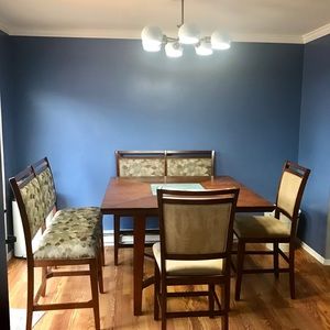 5 pieces dining set! Excellent condition